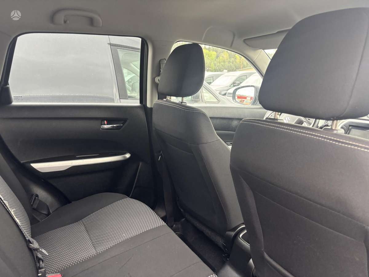 Suzuki Vitara - 11