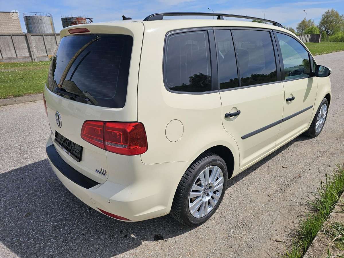 Volkswagen Touran - 9