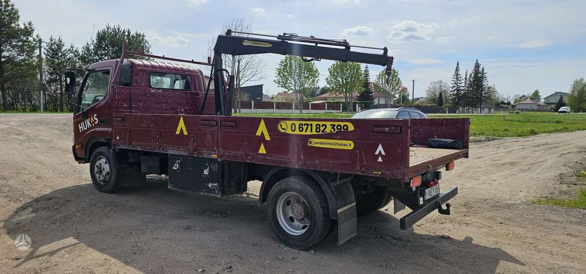 Toyota Dyna, crane trucks
