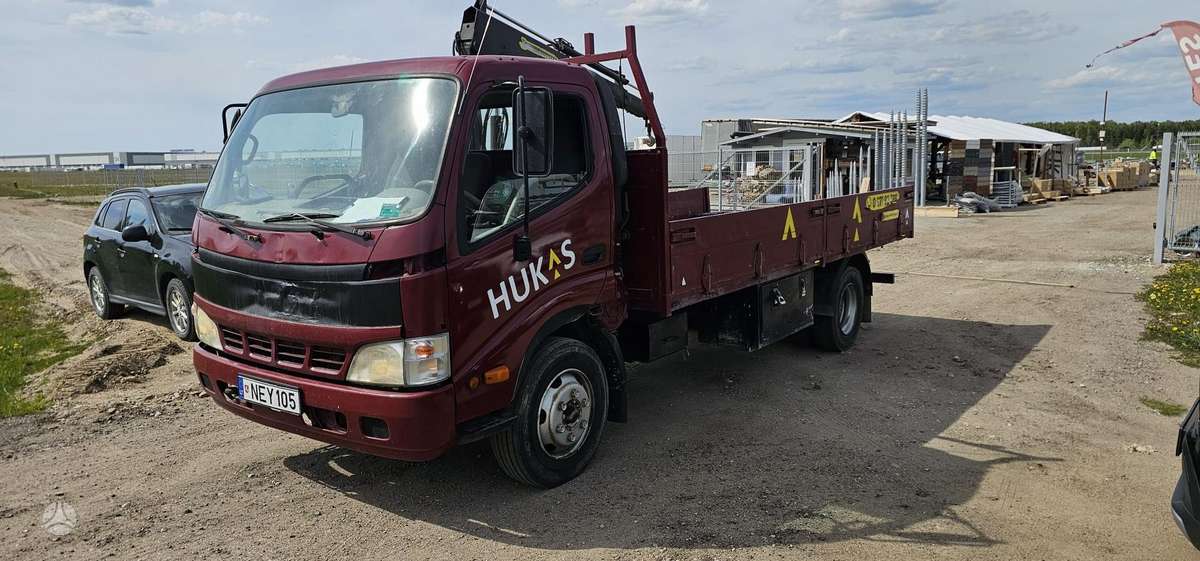 Toyota Dyna, crane trucks