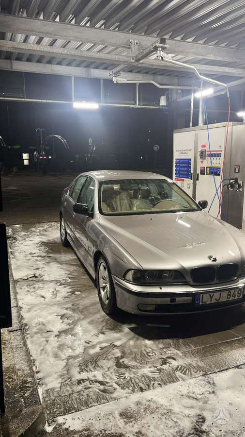 BMW 525, 2.5 l., Седан