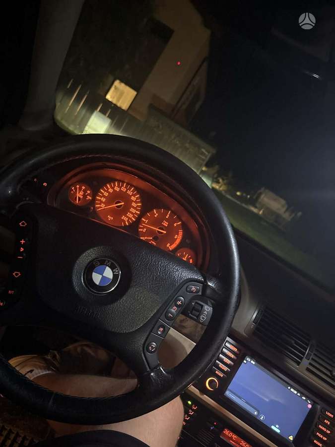 BMW 525, 2.5 l., Седан