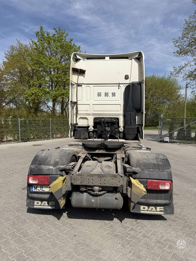 DAF XF 460, double sleeper
