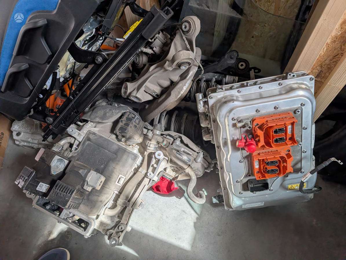 BMW i3 kėbulo dalys
