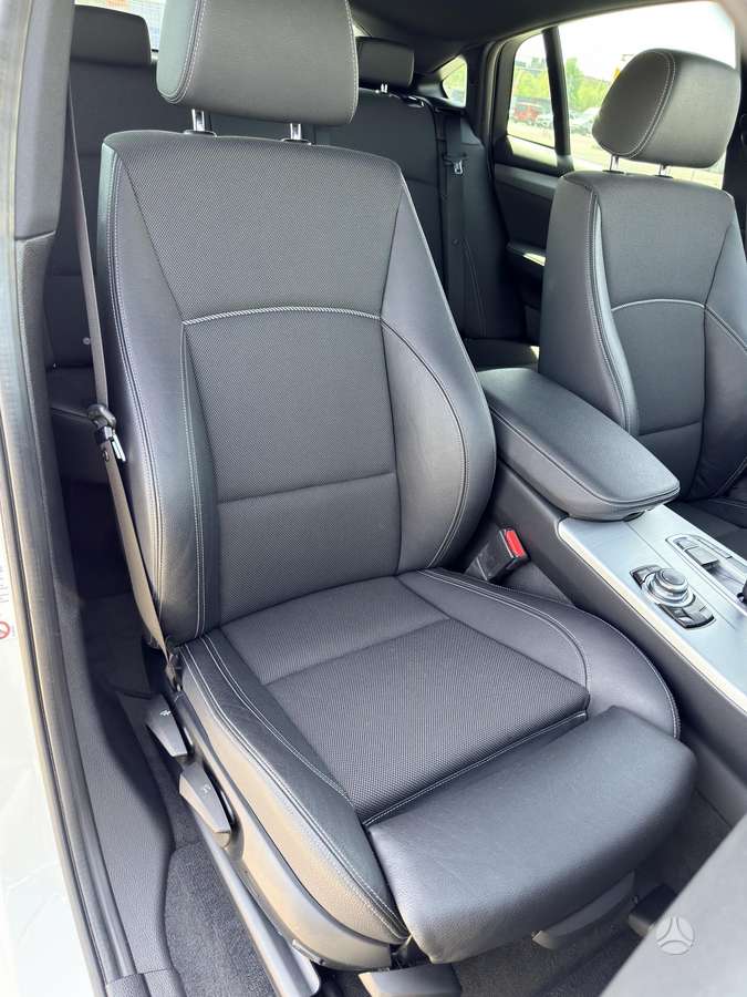 BMW X4, 2.0 l., off-road / crossover