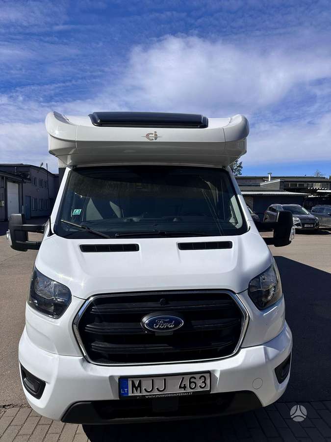 CI International MAGIS 84 XT, campers