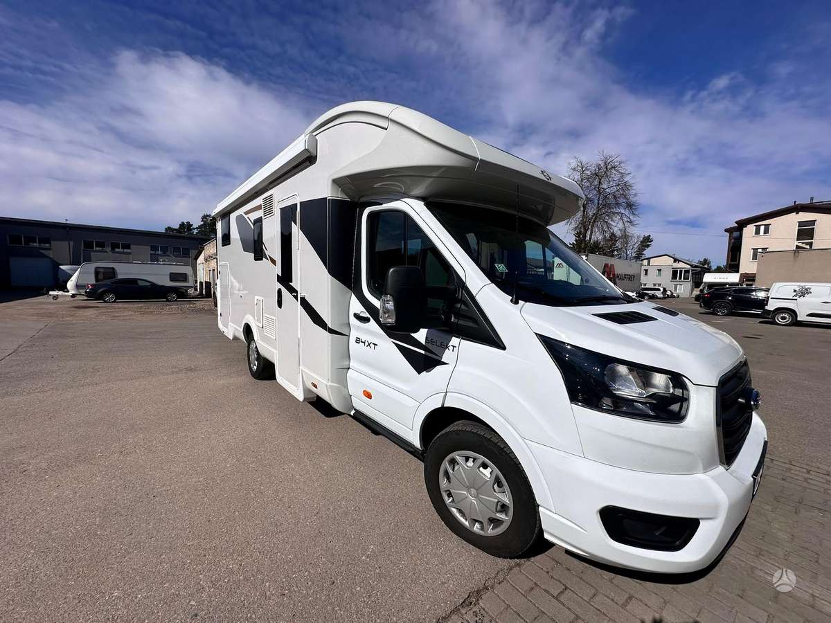 CI International MAGIS 84 XT, campers