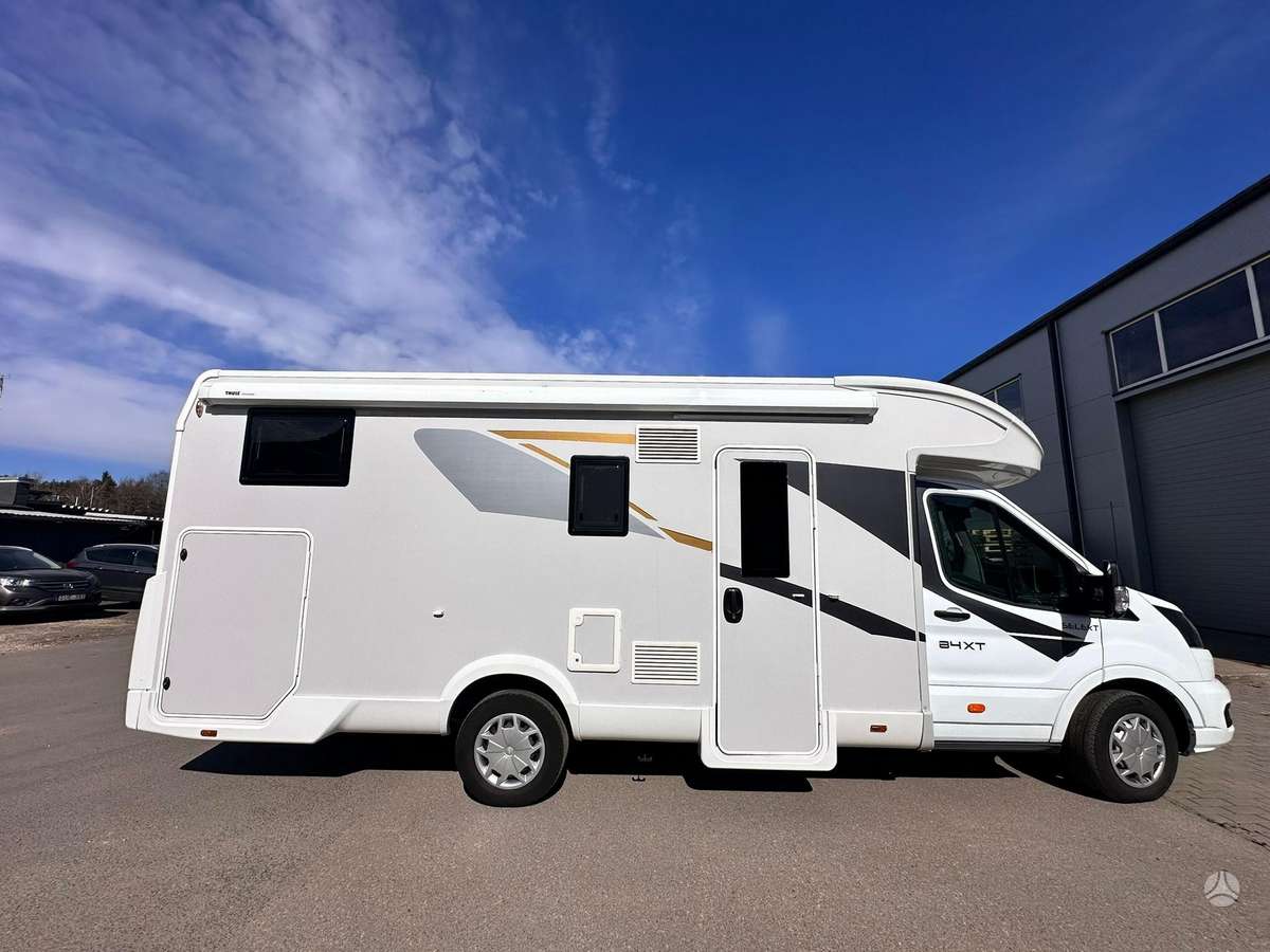 CI International MAGIS 84 XT, campers
