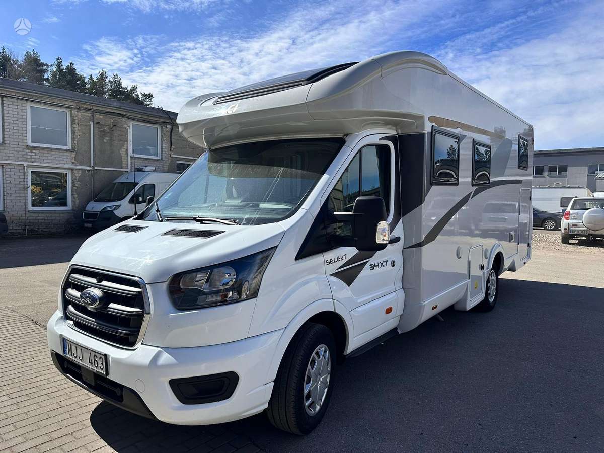 CI International MAGIS 84 XT, campers