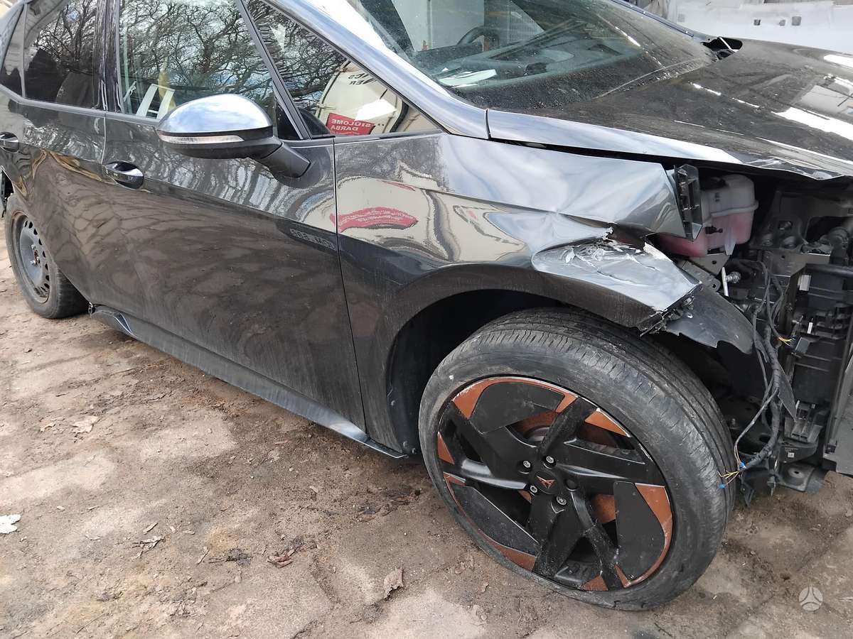 Cupra Born for parts. Galimas detalių siuntimas