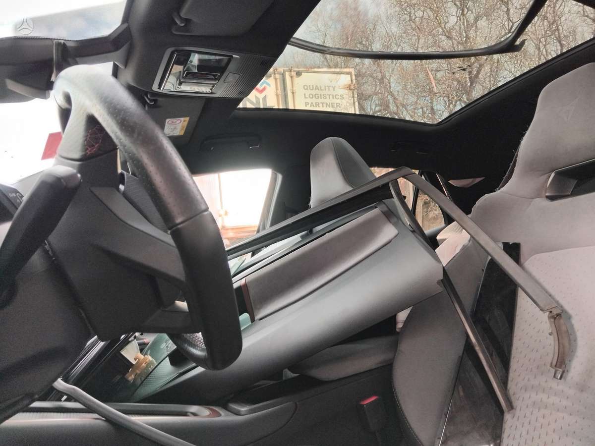 Cupra Born по частям. Galimas detalių siuntimas
