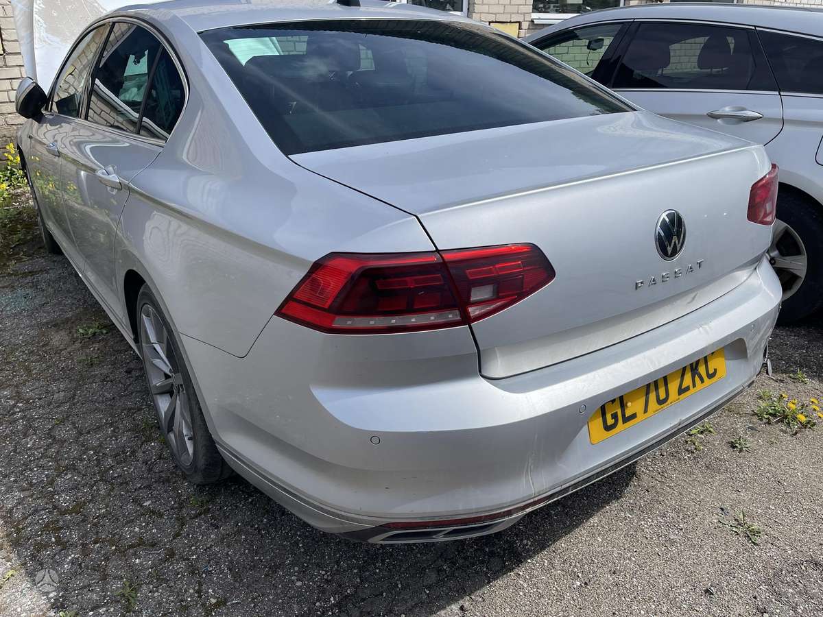 Volkswagen Passat dalimis