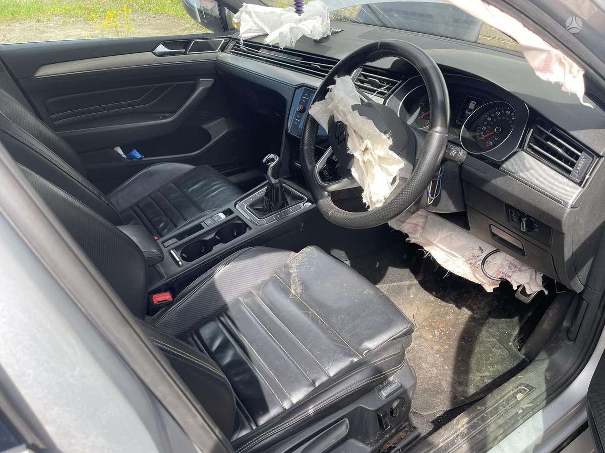 Volkswagen Passat dalimis