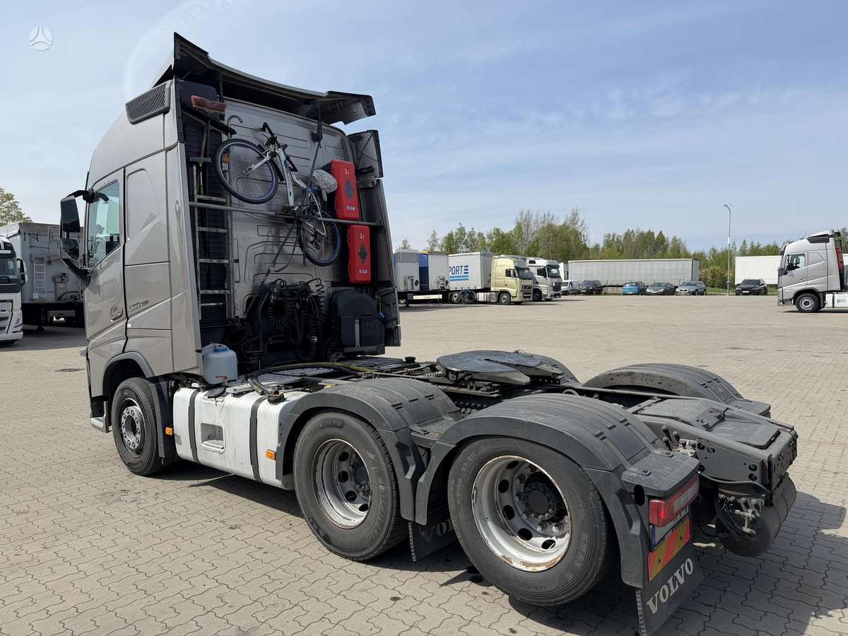 Volvo FH 500, 6x2, double sleeper