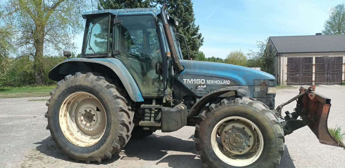 New Holland Tm150, traktoriai