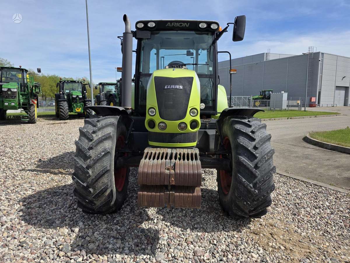 Claas Arion 620C, traktori