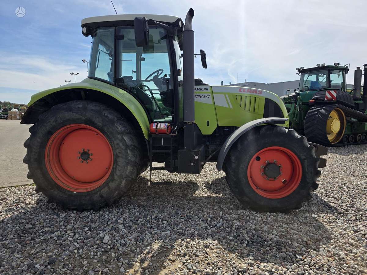 Claas Arion 620C, traktori