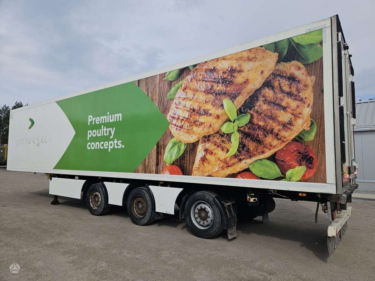 Schmitz SKO 24/L podjomnaja os, refrigerated