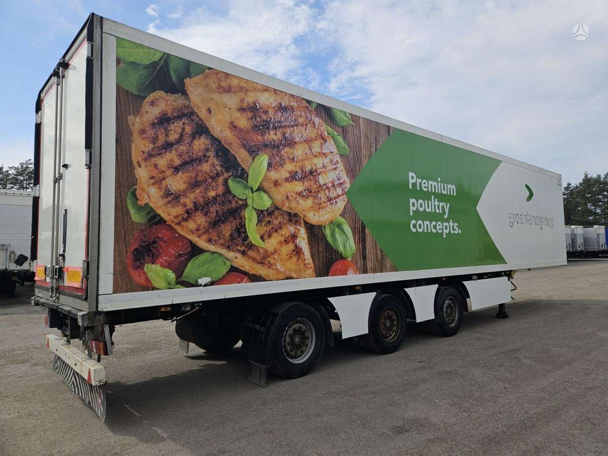 Schmitz SKO 24/L podjomnaja os, refrigerated