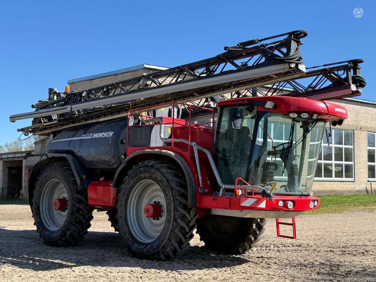 Horsch LEEB PT280, self-propelled sprayers