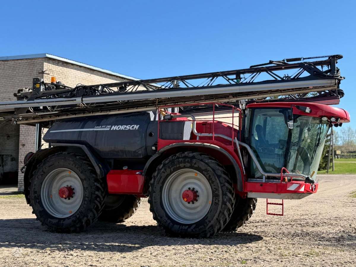 Horsch LEEB PT280, self-propelled sprayers