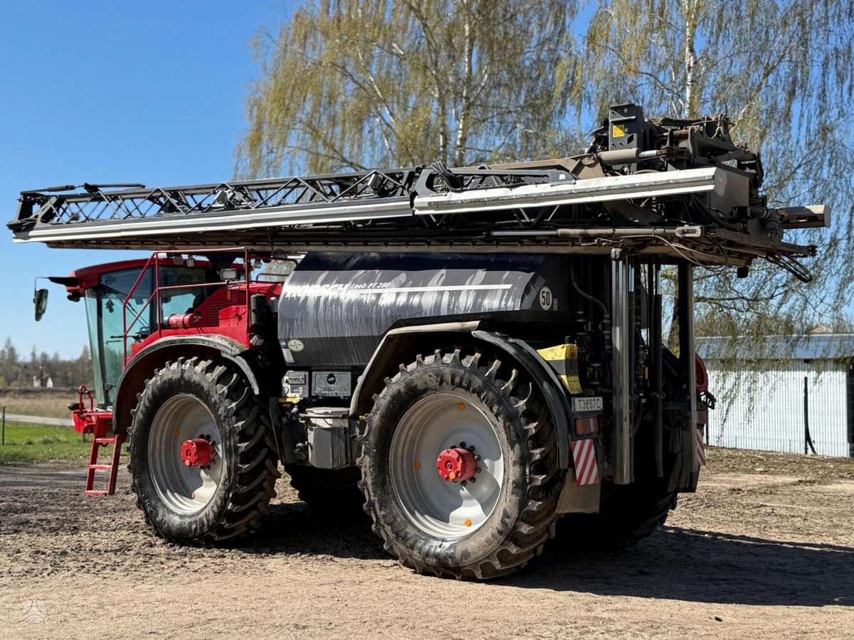 Horsch LEEB PT280, self-propelled sprayers