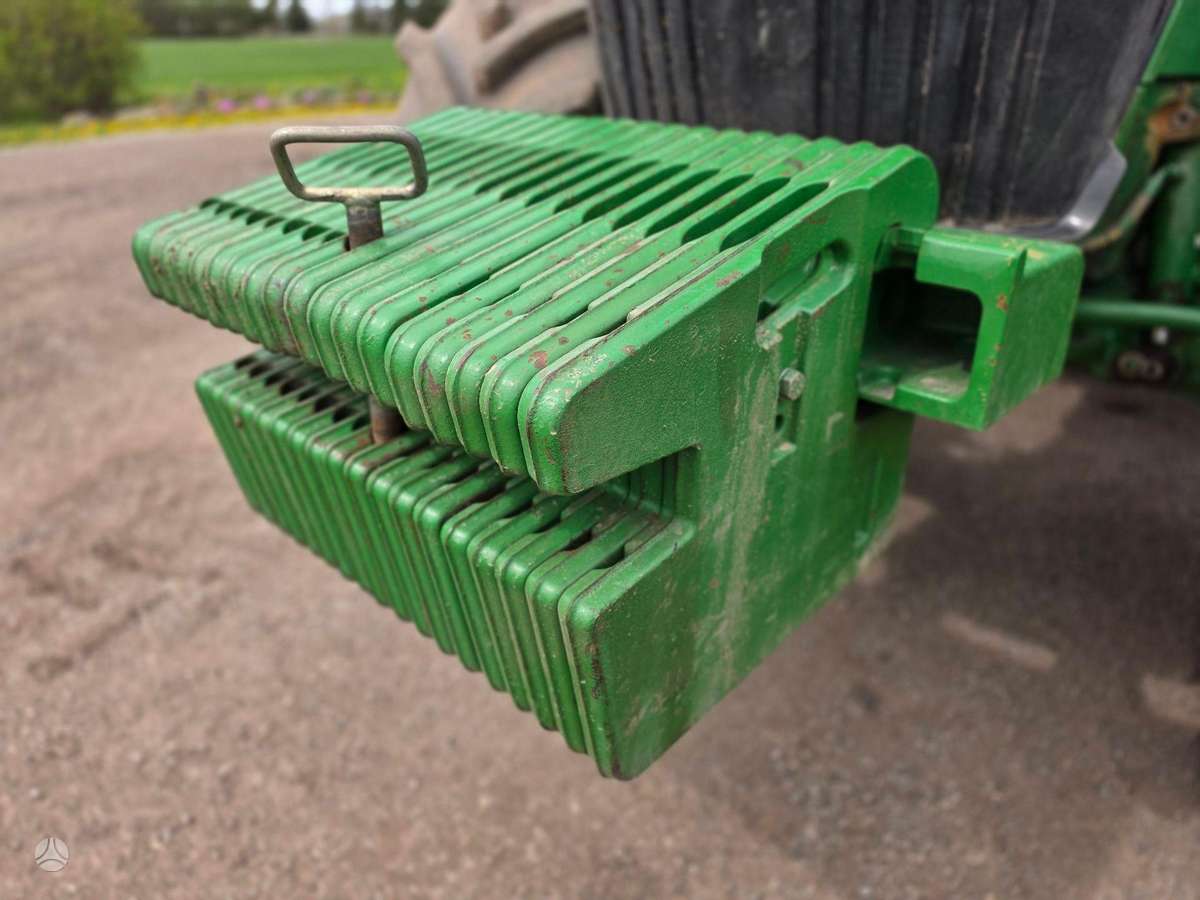 John Deere 7230R, tractors