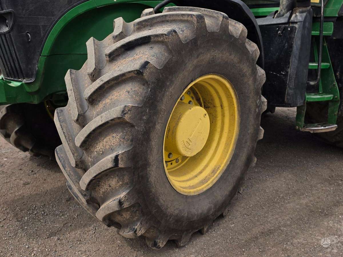 John Deere 7230R, тракторы