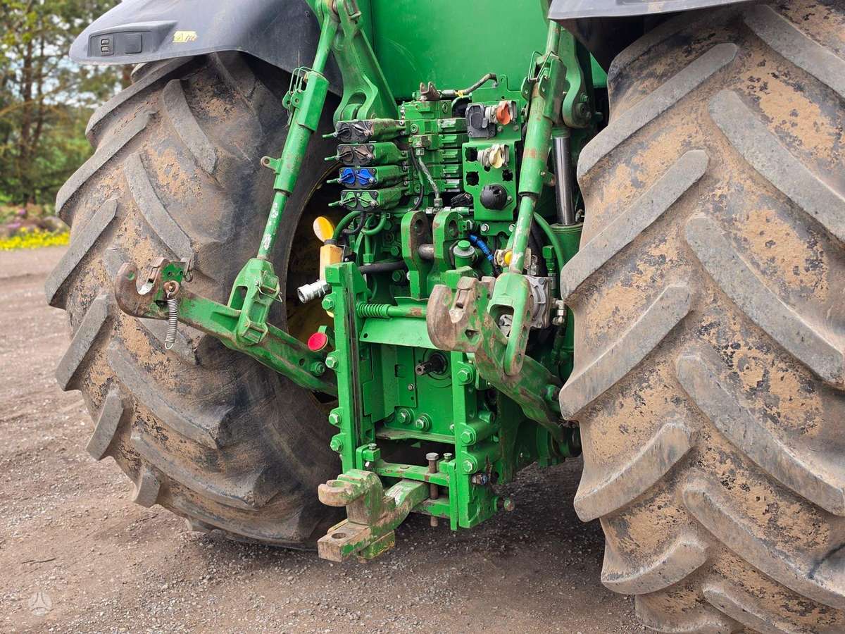 John Deere 7230R, traktoriai