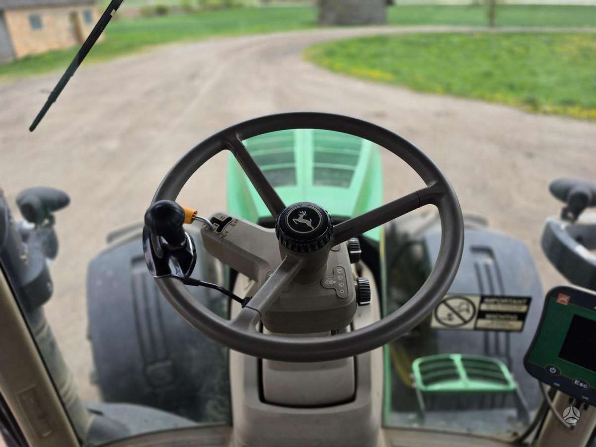 John Deere 7230R, traktori