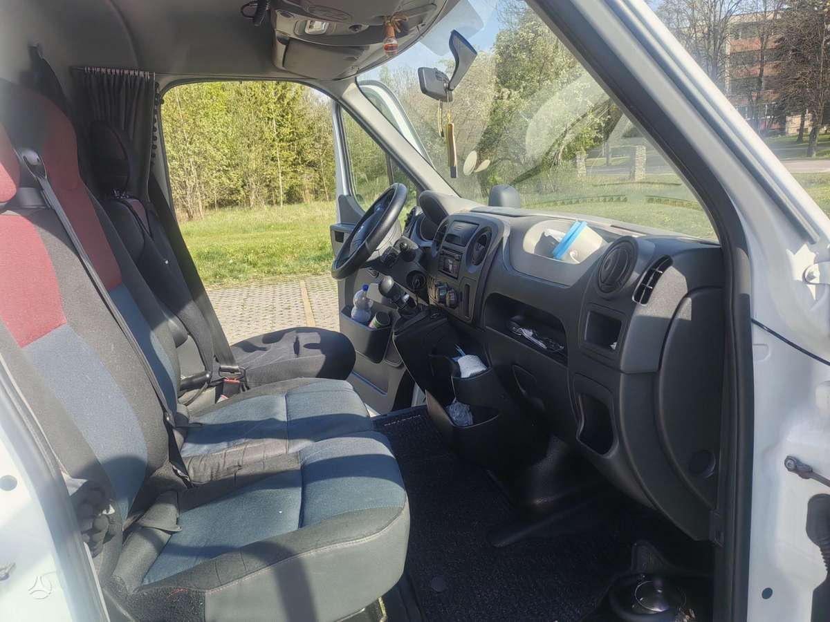 Renault Master, bortiniai su tentu