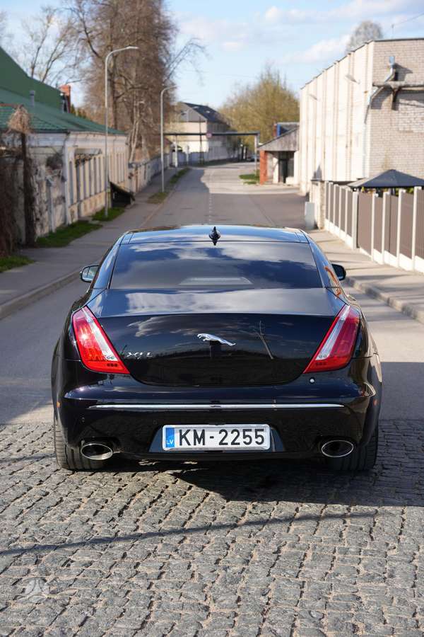 Jaguar XJ, 3.0 l., Седан