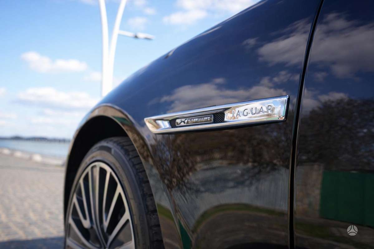 Jaguar XJ, 3.0 l., Седан