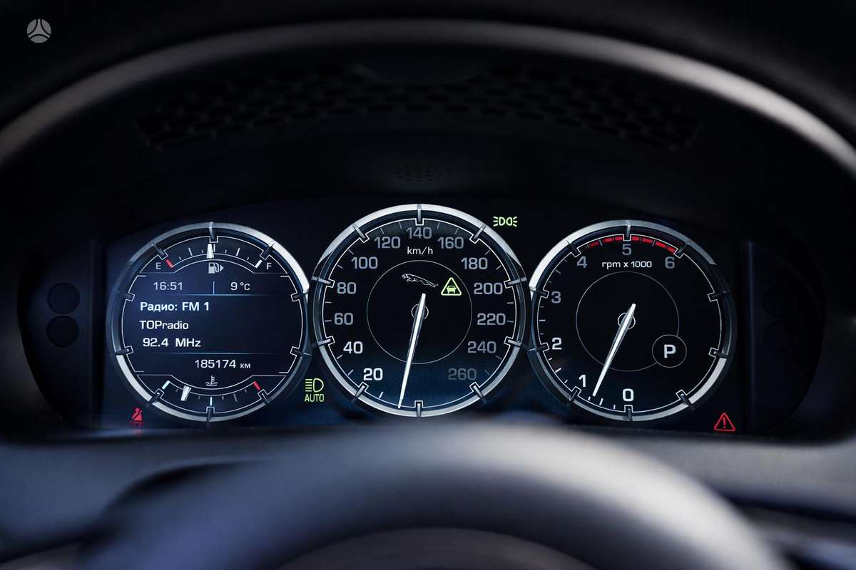 Jaguar XJ, 3.0 l., Седан