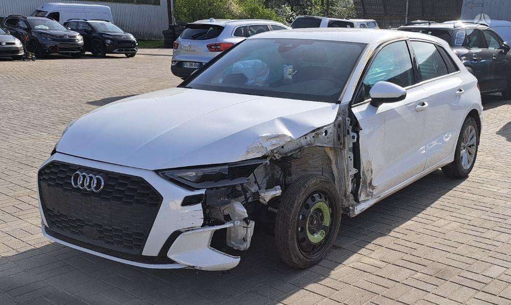 Audi A3, 1.0 l., Хэтчбек