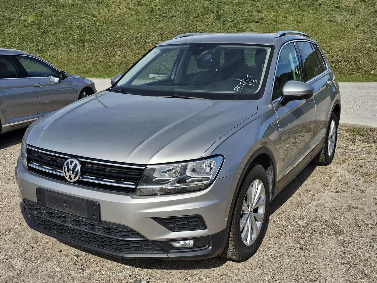 Volkswagen Tiguan - 2