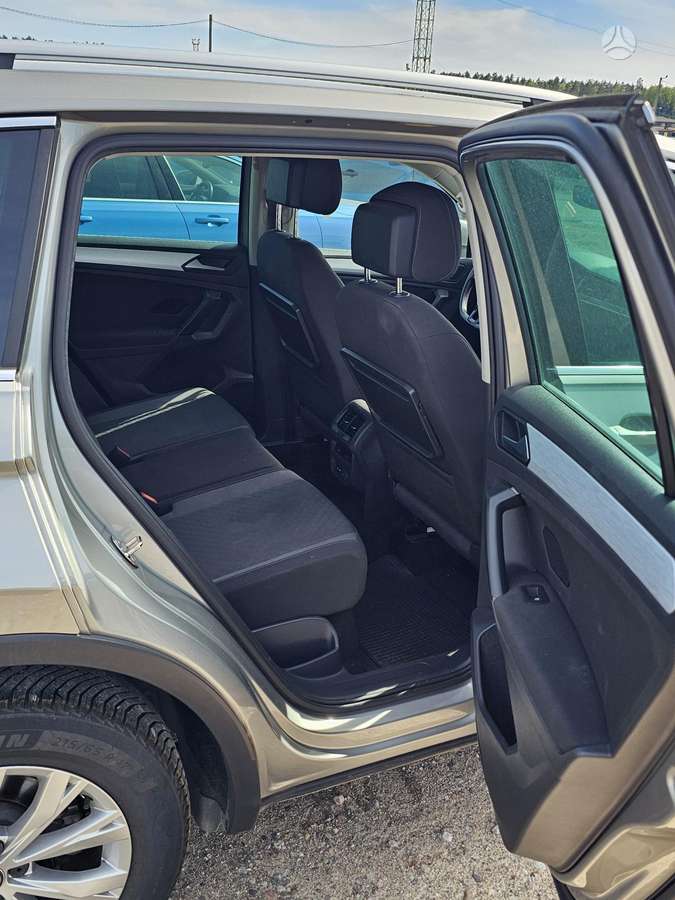 Volkswagen Tiguan - 5