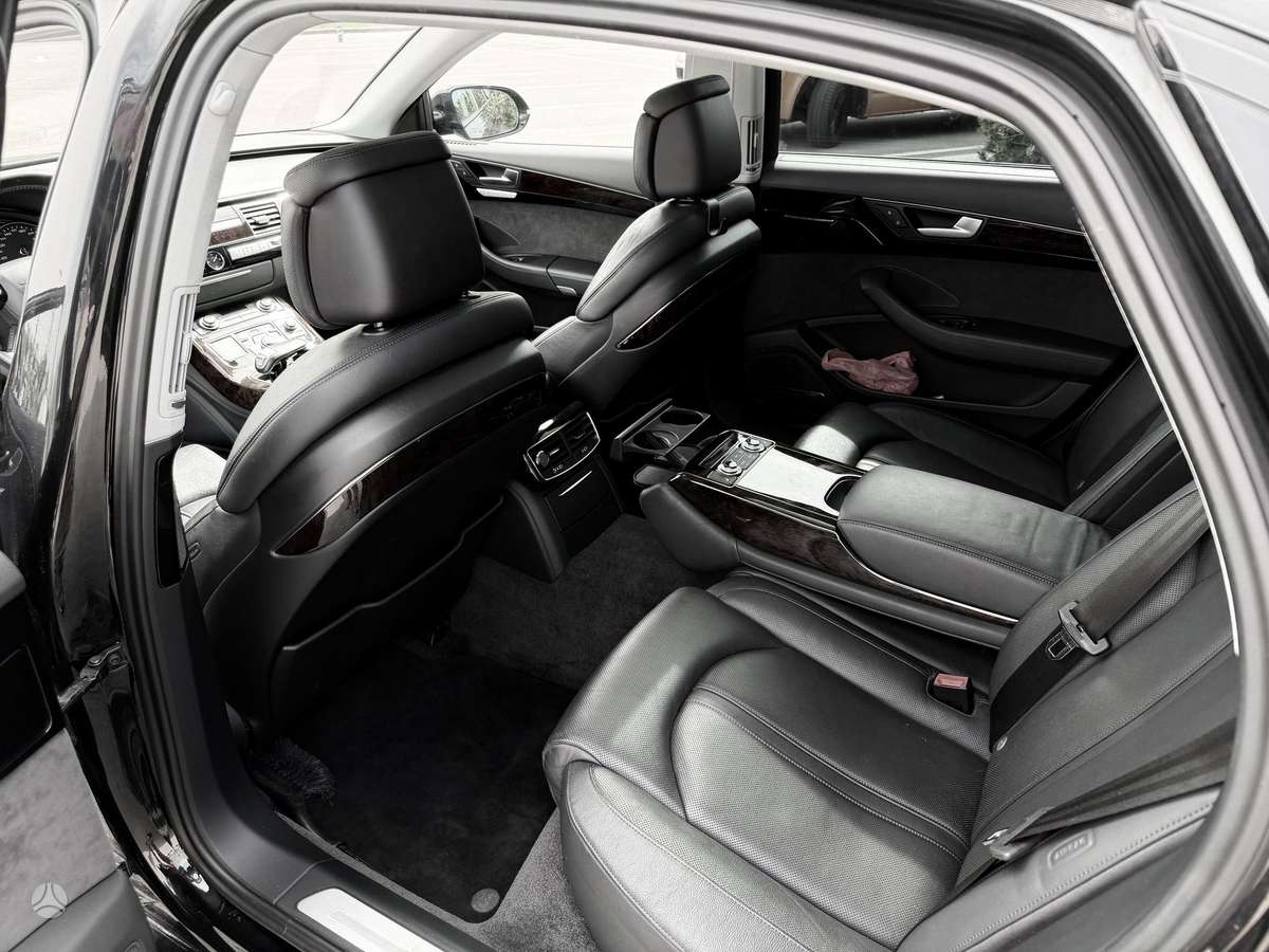 Audi A8 L, 4.0 l., Седан