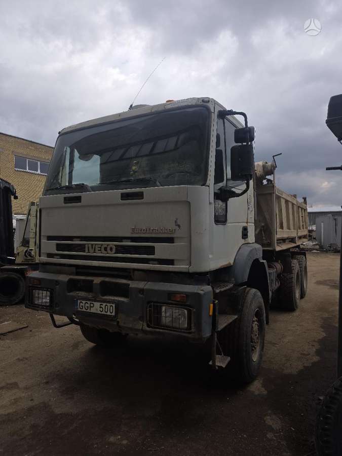 Iveco 260EH, platformas