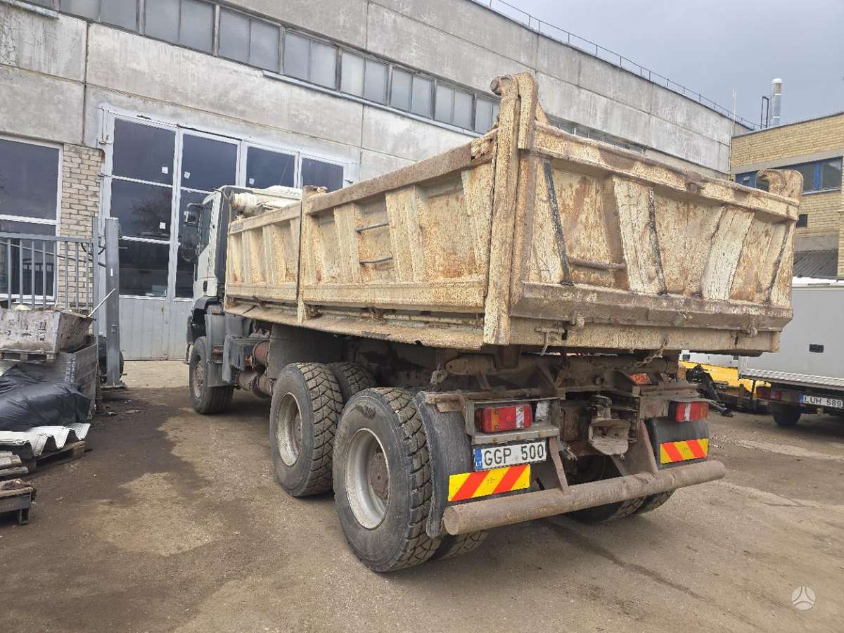 Iveco 260EH, platformos
