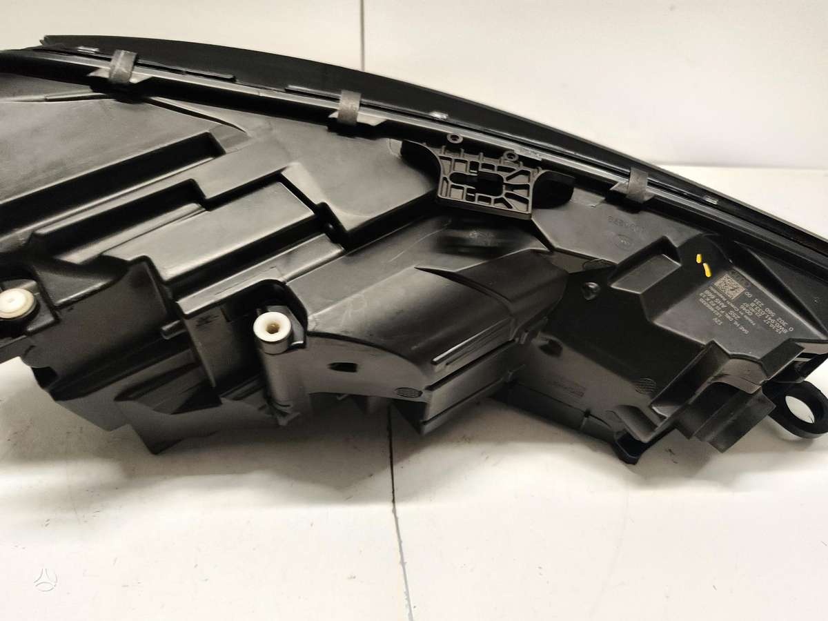 Audi A4, 8w0941033b