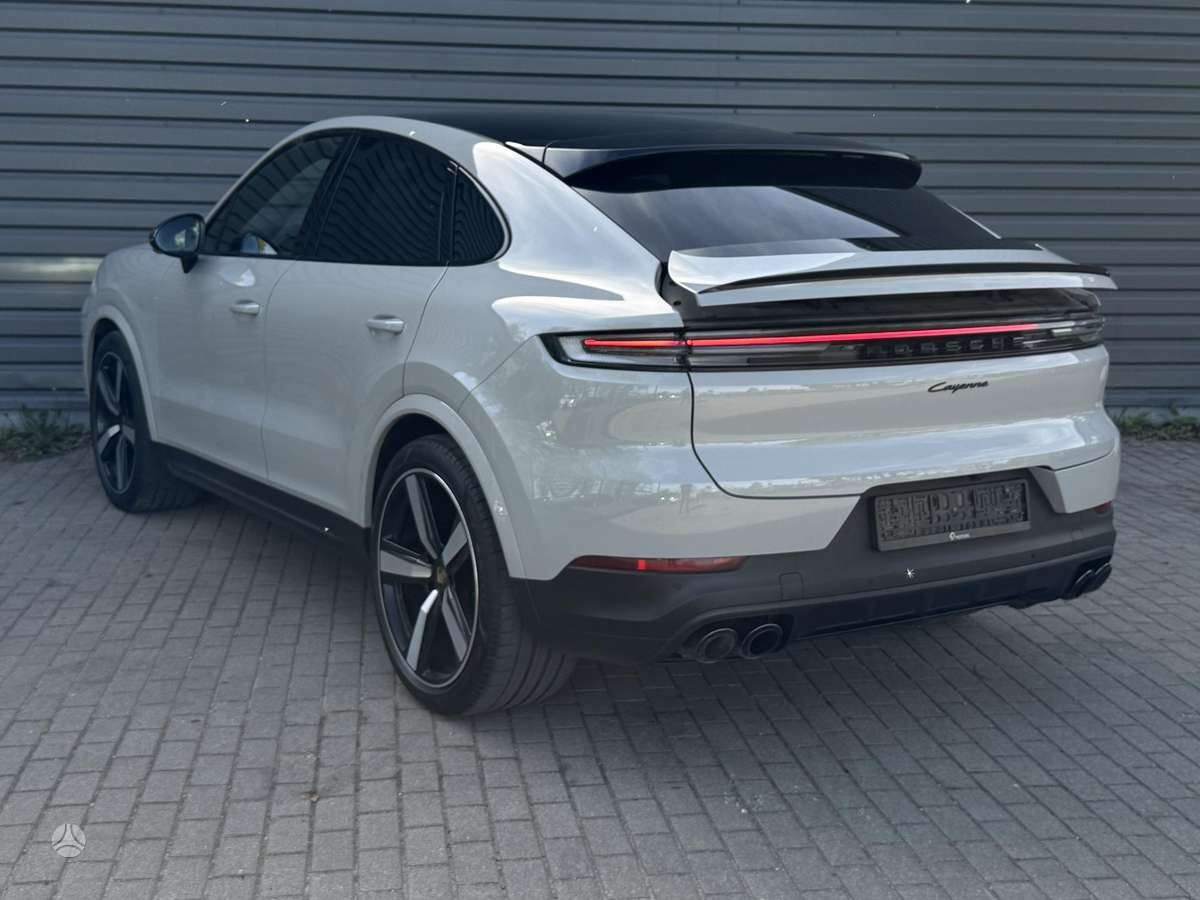 Porsche Cayenne Coupe - 3
