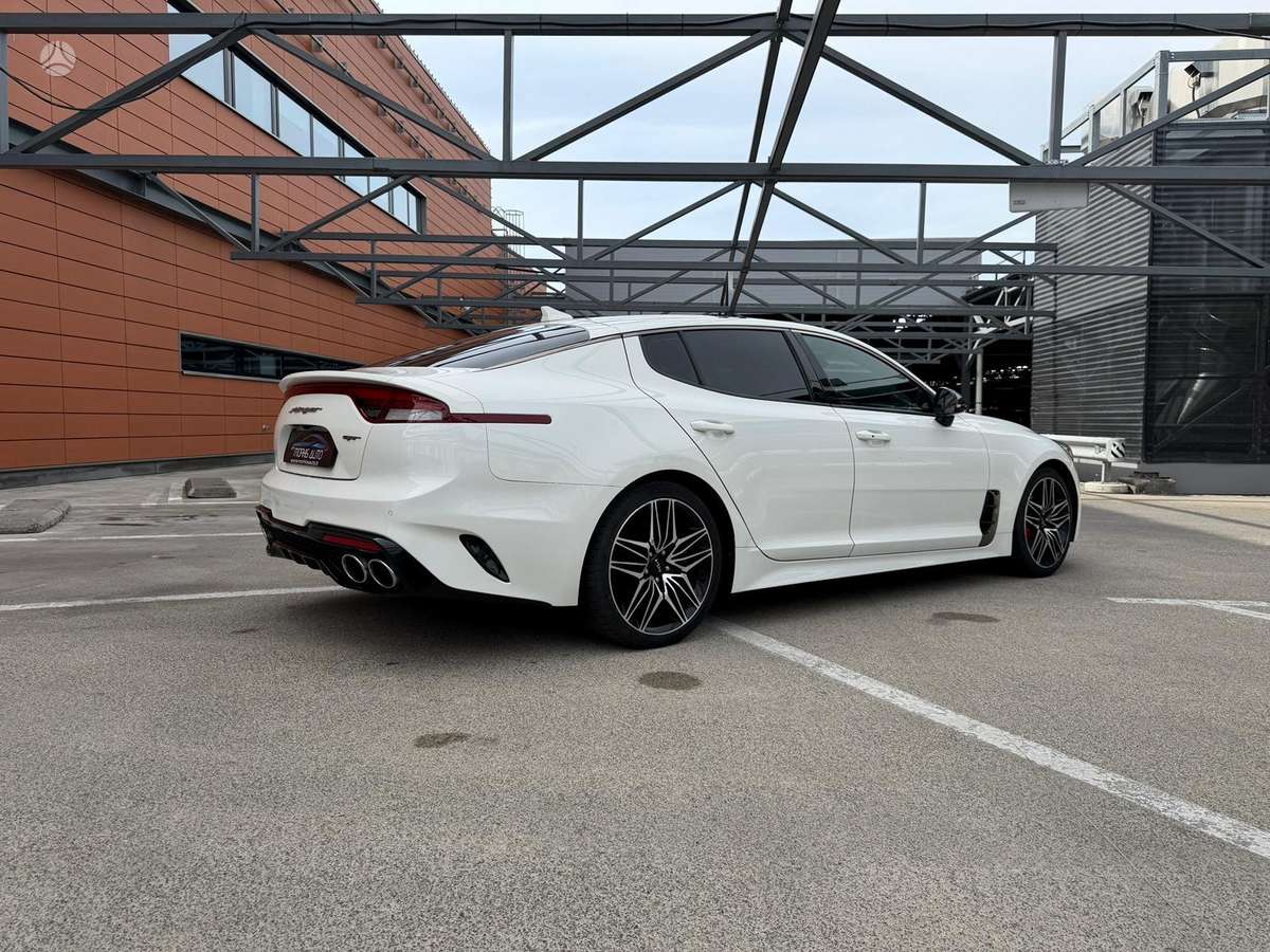 Kia Stinger, 3.3 l., hatchback