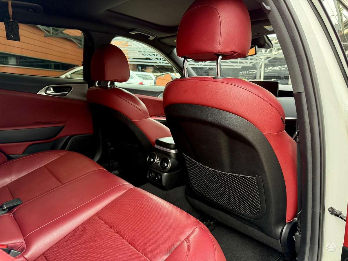 Kia Stinger, 3.3 l., hatchback