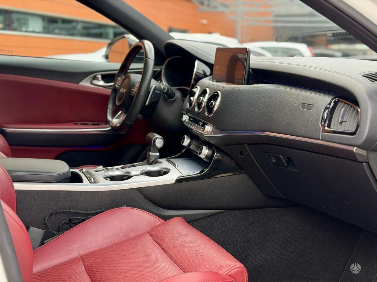 Kia Stinger, 3.3 l., hatchback