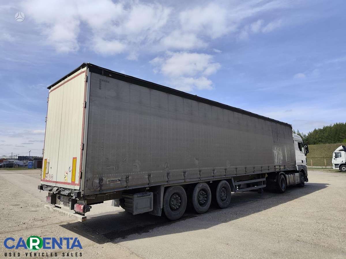 Schmitz SCS 24, užuolaidinės / tentinės