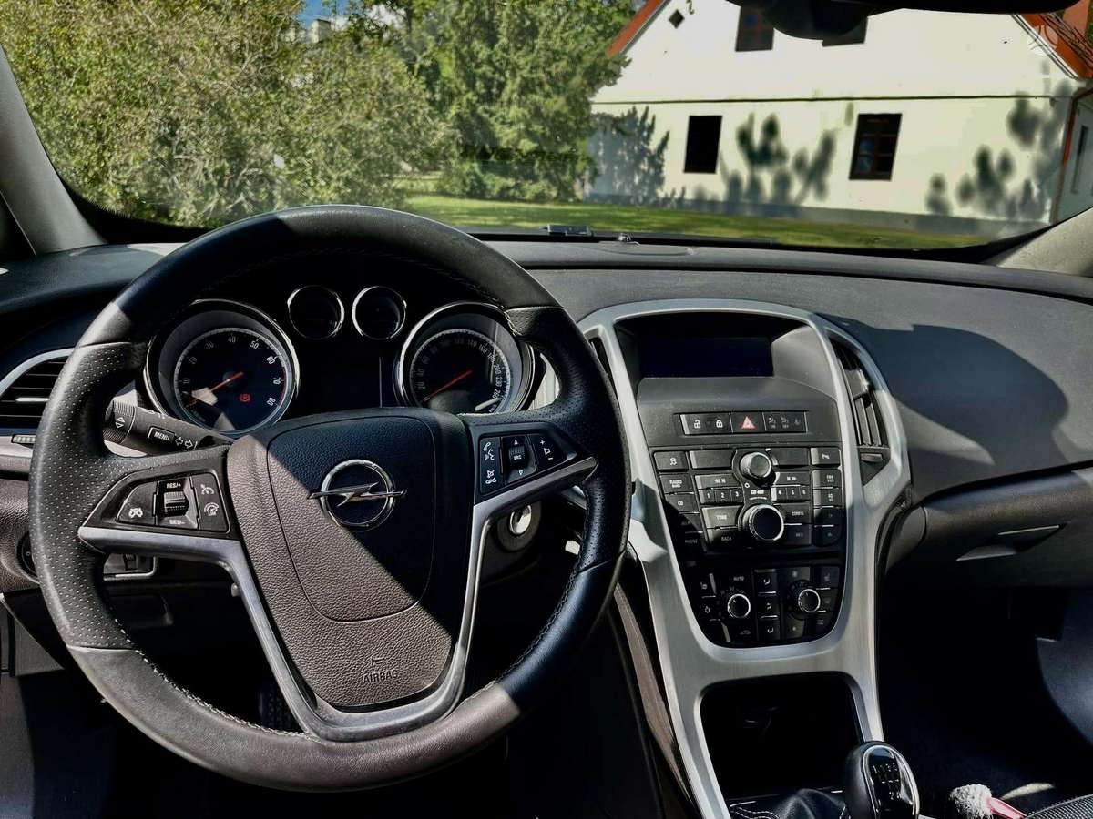 Opel Astra, 1.6 l., hatchback