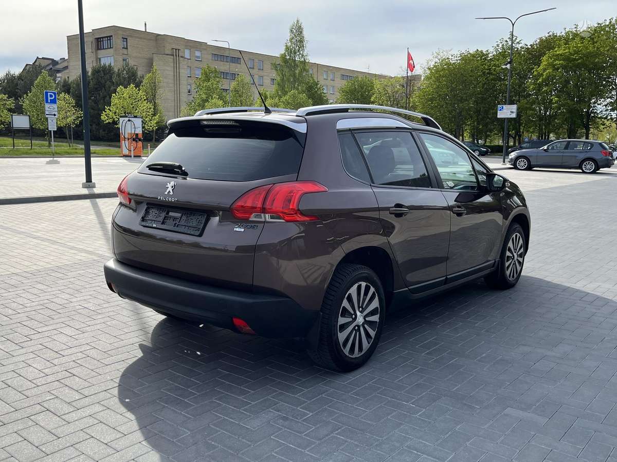 Peugeot 2008 - 6