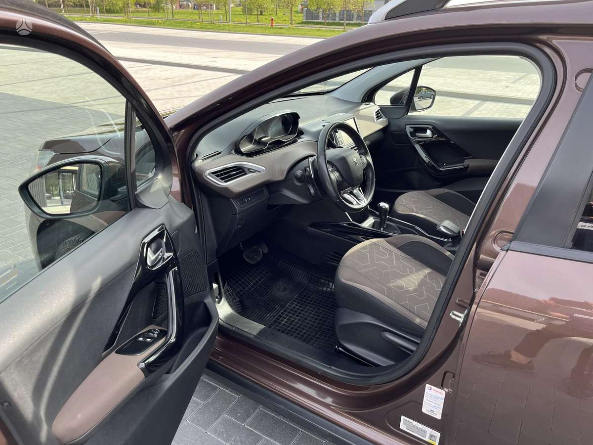 Peugeot 2008 - 7