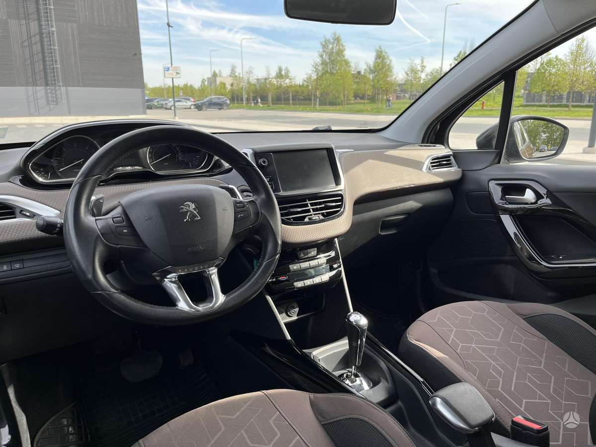 Peugeot 2008 - 9